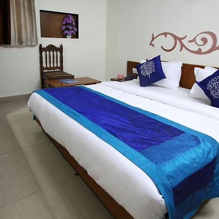 Hotel Campus Ahmedabad Exterior photo